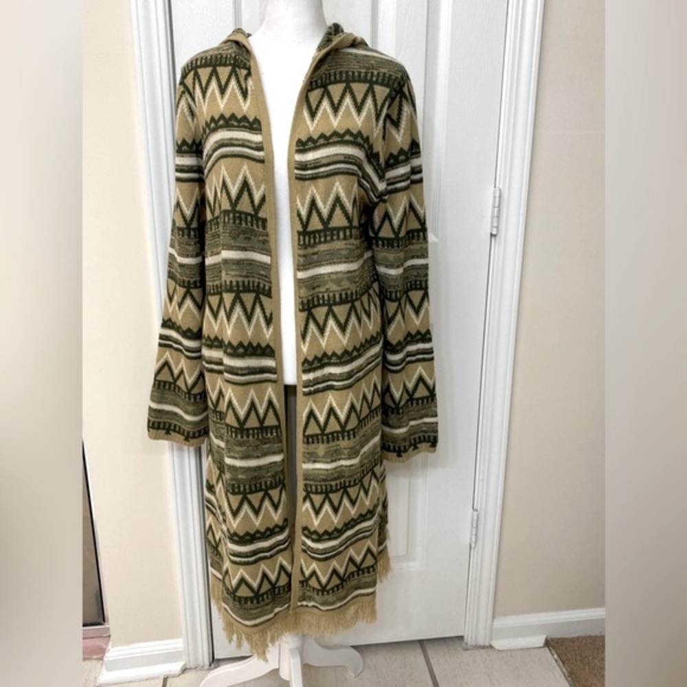Bestow Women’s Aztec cardigan sweater size Large.